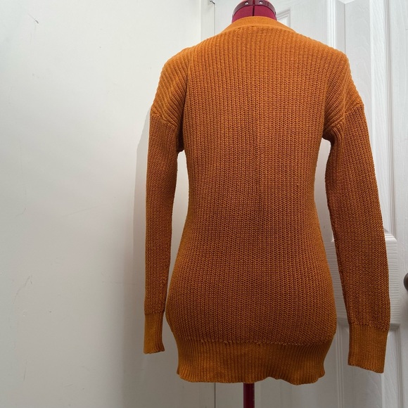 Guess women mustard yellow long sleeves lace front knitted sweater.Size XS. Used - Picture 3 of 7